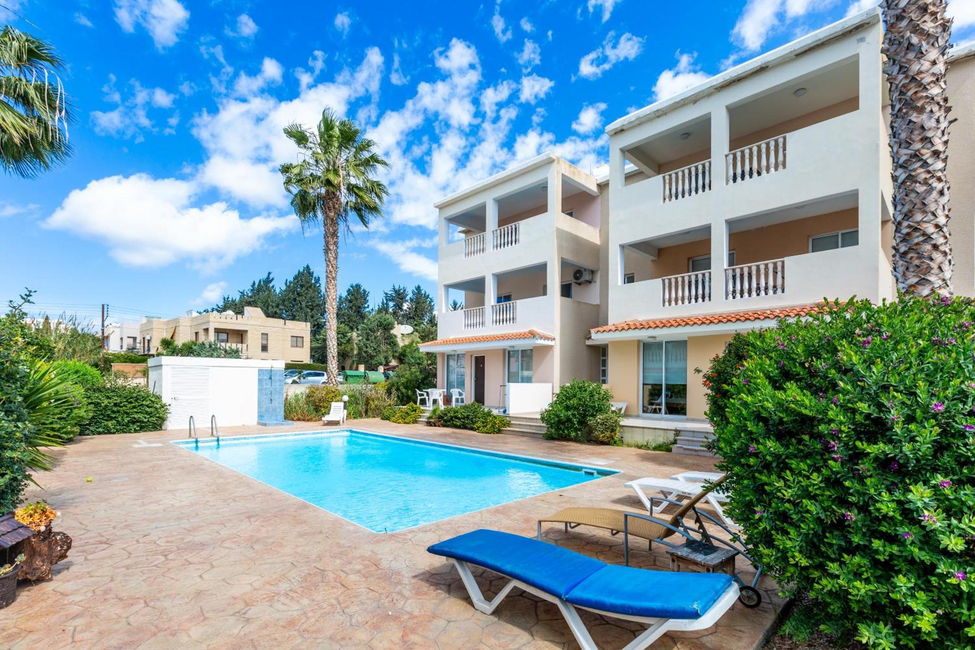 Beautiful 2 Bed Apartment In Paphos Cyprus Exterior foto