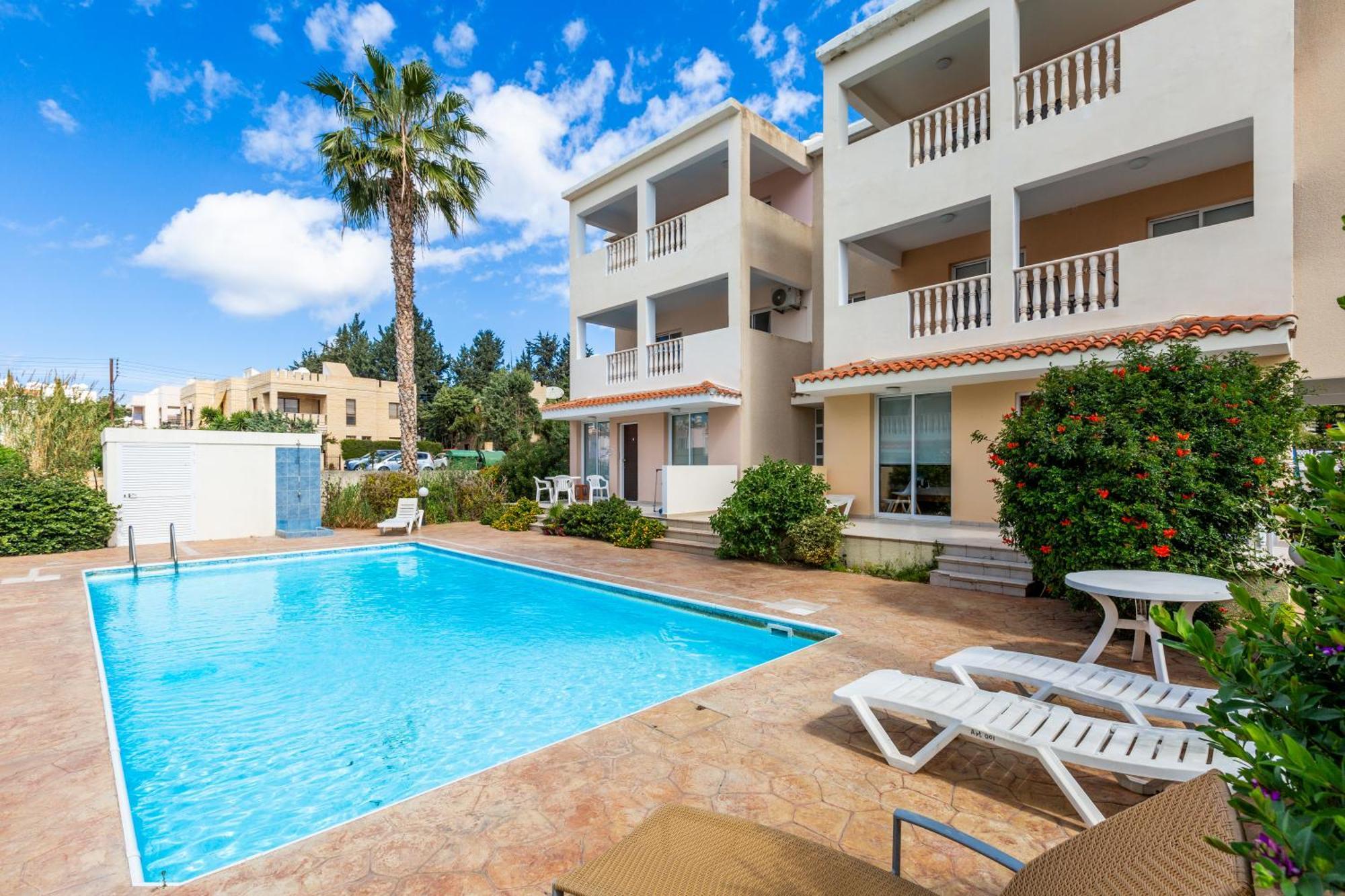 Beautiful 2 Bed Apartment In Paphos Cyprus Exterior foto